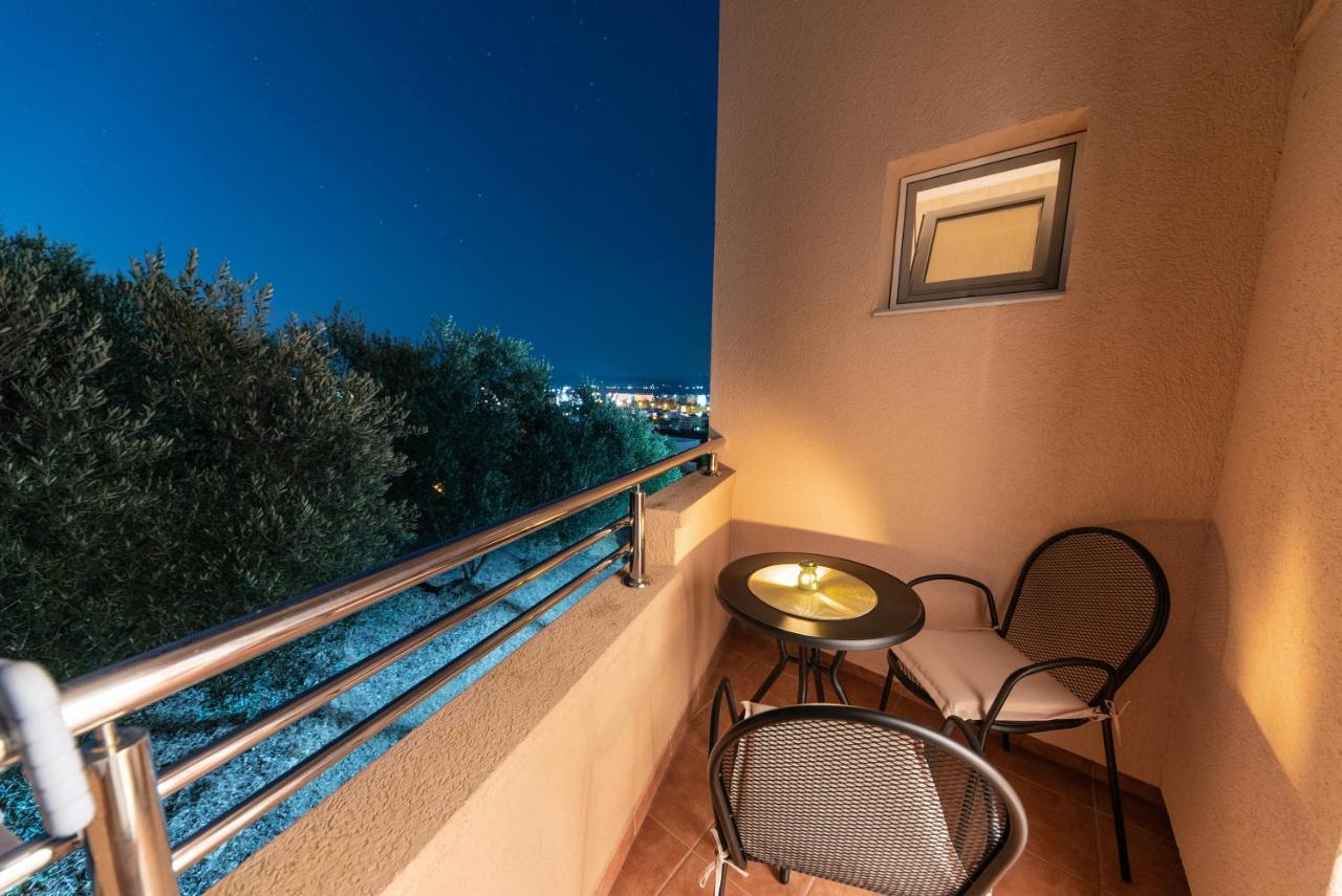 Apartments Villa Egzon Ulcinj Ngoại thất bức ảnh