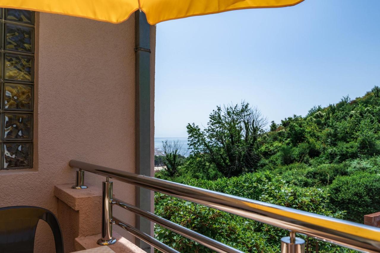 Apartments Villa Egzon Ulcinj Ngoại thất bức ảnh